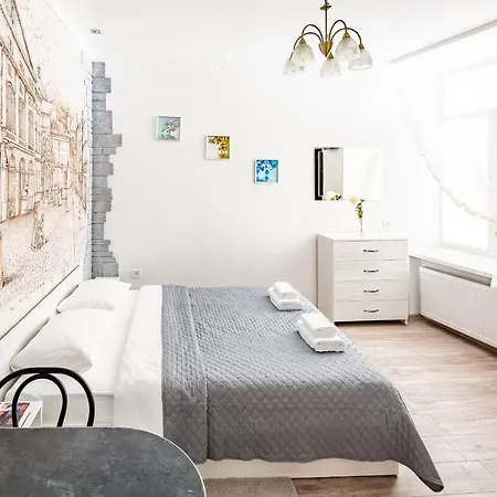 Beautiful Apartments In The Center Lviv Exterior photo